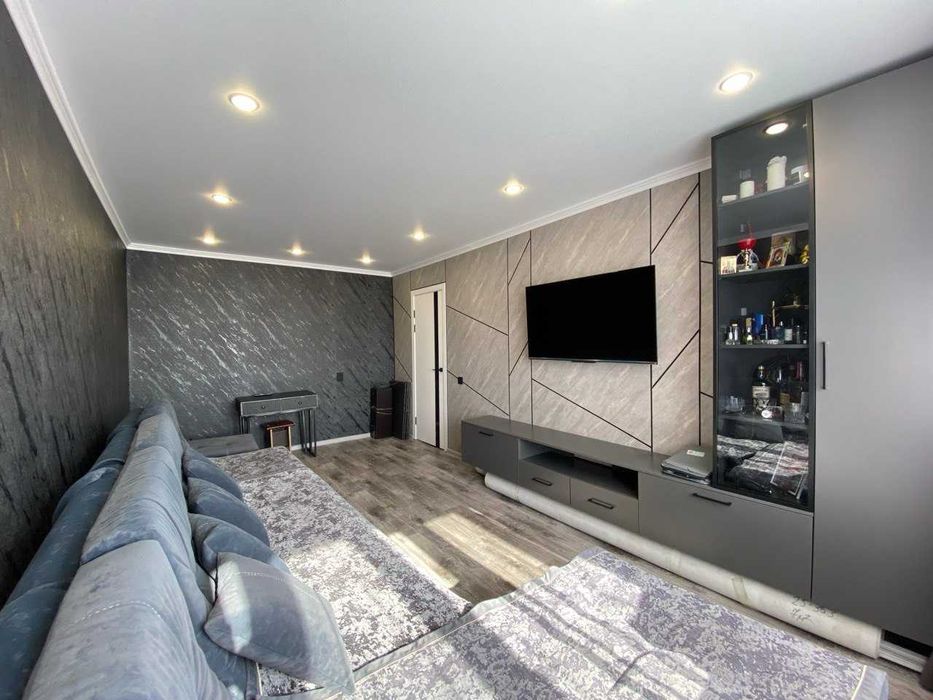 Продаётся 2х, улучшенной планировки, 70 квартал, район рынка Школы №31