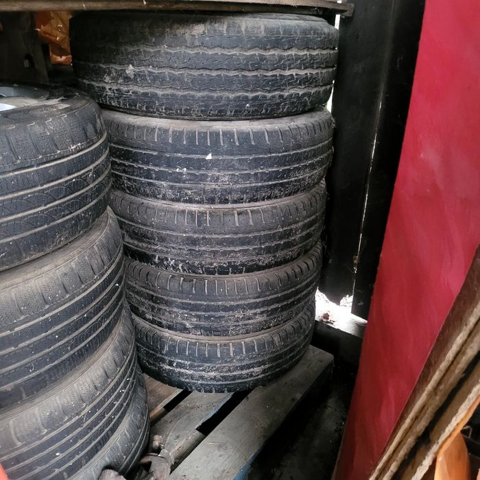 Cauciucuri 215/75/16C