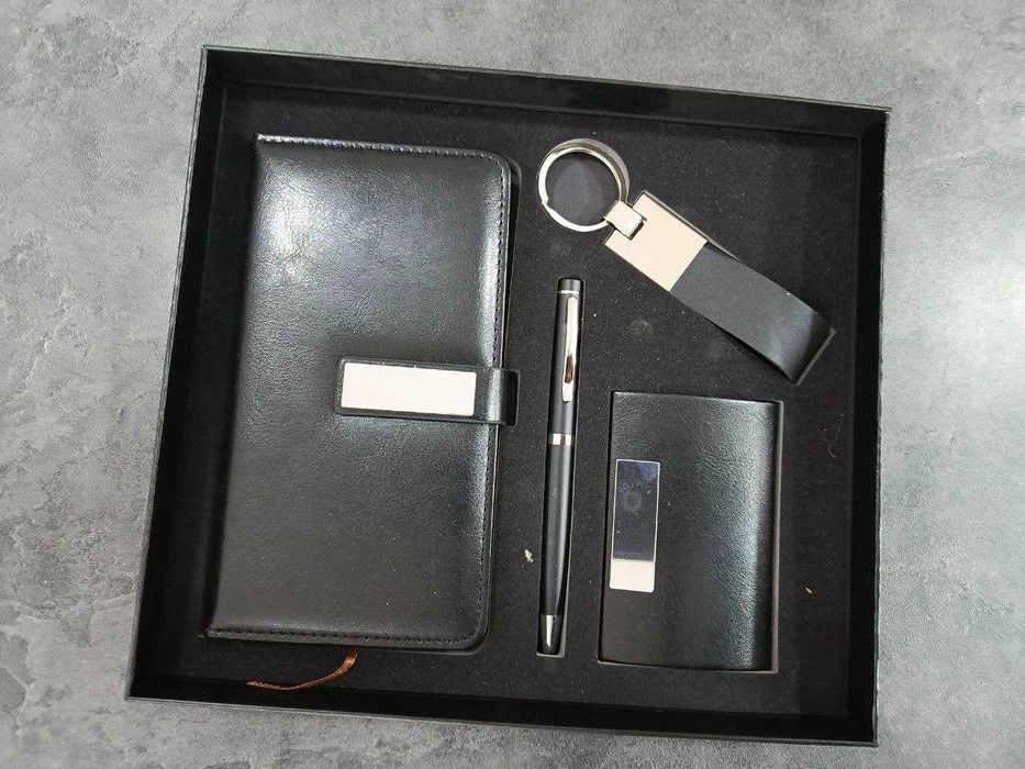Подарочный Набор Ежедневник Ручка Пластик Холдер Брилок