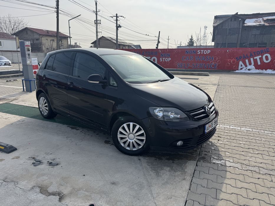 Vw.   golf   5    plus