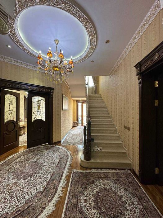 Продаётся дом Зенит Юнусабад 6 соток 6 комнаи