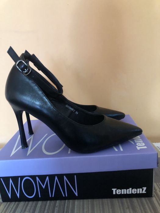 Черни токчета Тенденз