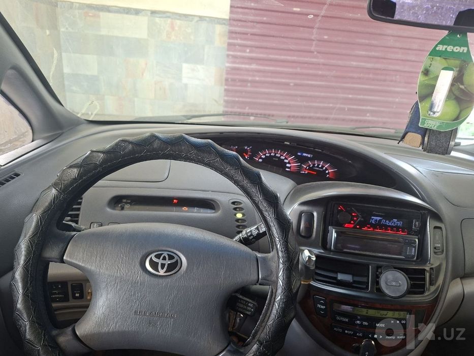Toyota privia sotiladi