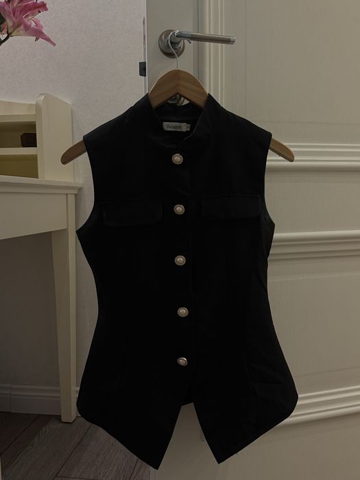 Жилетка черная на выход