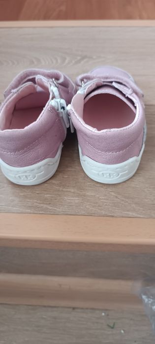 Нови детски  летни обувки