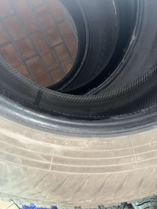 Продам комплект шин YOKOHAMA 275/60 R20