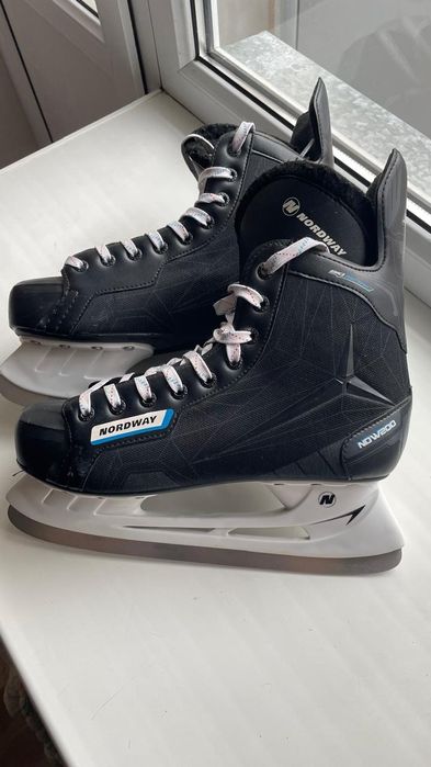 Хоккейные коньки