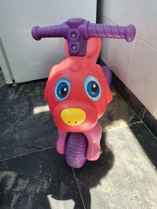 Триколка с кученце