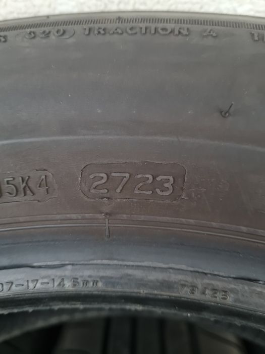 Летни гуми 4 броя BRIDGESTONE Turanza T005 215 60 R17 дот 2723