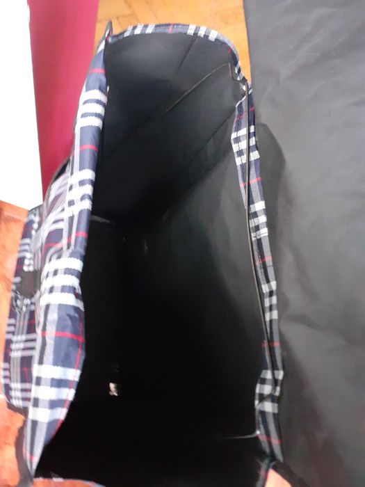 Cărucior de cumpărături