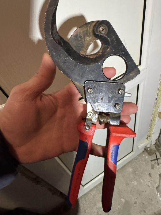 Taietor cablu mare Knipex