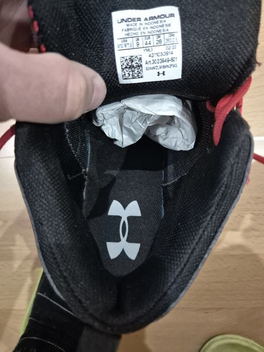 Adidasi Under Armour