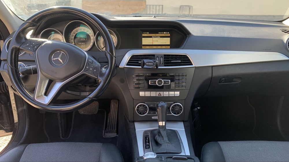 Mercedes-Benz C200