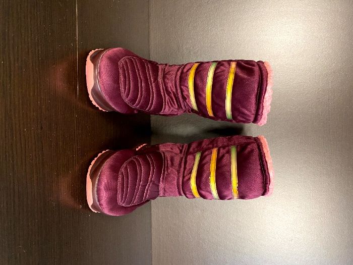 Adidas дамски ботуши с велур номер 38