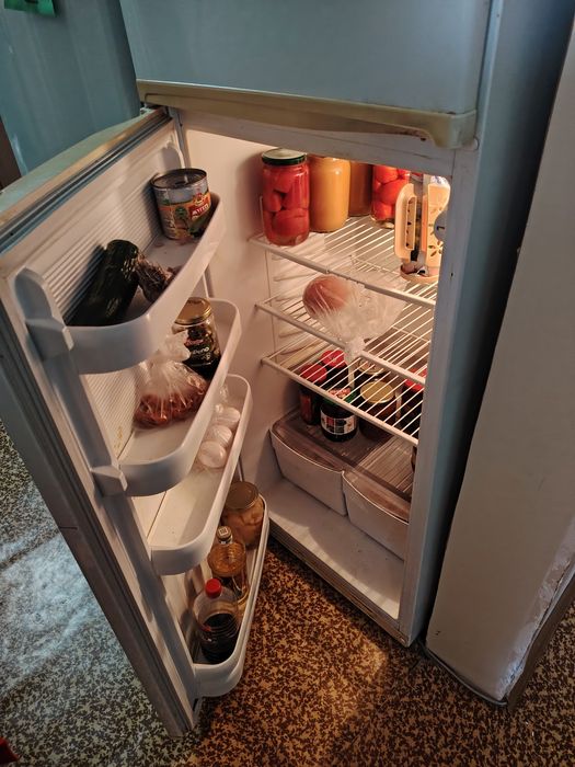 Продам холодильник