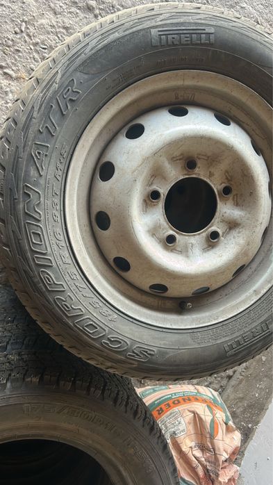 Продаю колеса в сборе на ниву