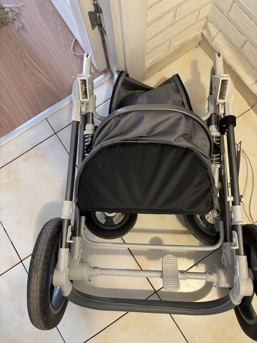 Продаётся детская коляска (почти новая)