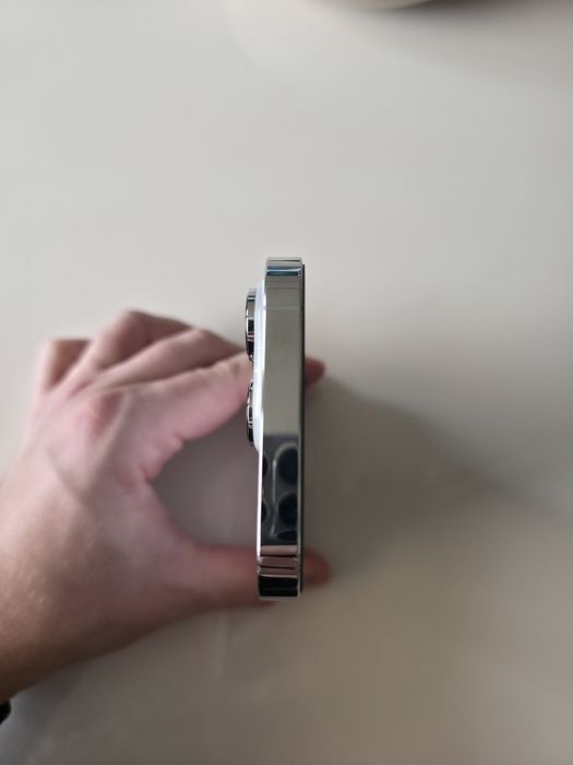 Iphone 14 pro - за части или ремонт