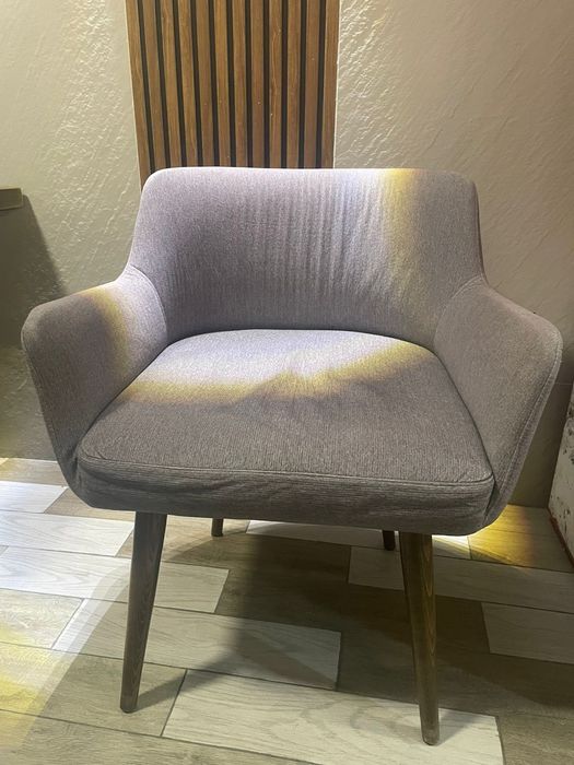 Продам б/у стулья