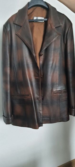 Scurta de piele în stare f buna