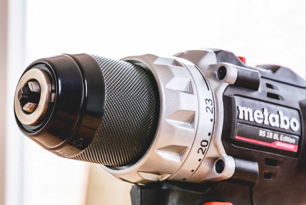 Акумулаторен винтоверт Metabo BS 18 BL Edition, 1x 4.0 Ah батерия и зарядно устройство SC 36 в картонена кутия