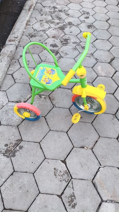 трёхколёсный велосипед