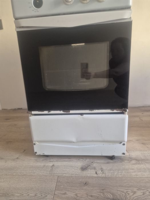 Продам Газ плиту Шкаф