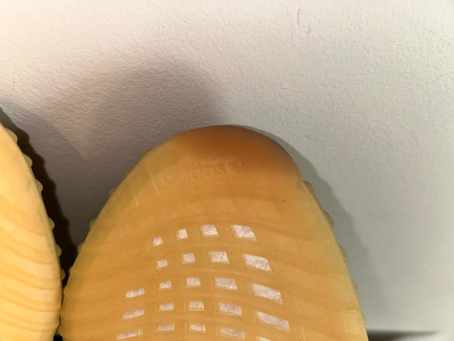 Yeezy mărime 37 1/3