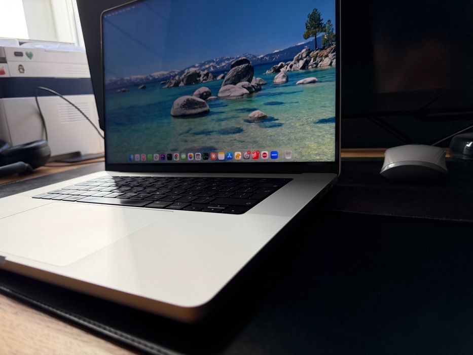 MacBook Pro 16" M1 Max – 32 GB RAM – 1 TB SSD | Factură fiscală