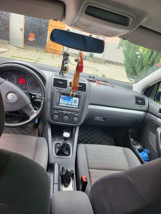 Golf V , din 2009 m9tir de 1.9 tdi 105 cp