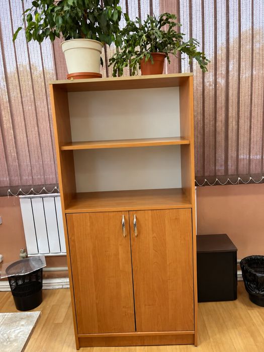 Продается офисная мебель б/у