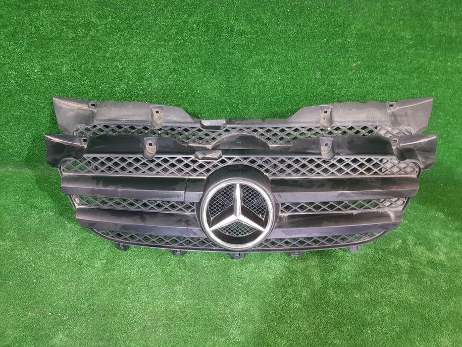Grila radiator Mercedes Sprinter w906 an 2007-2013 Cod A 906 880 03 85