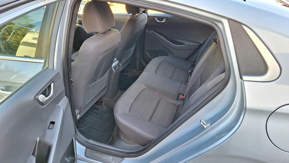 Hyundai ioniq hybrid