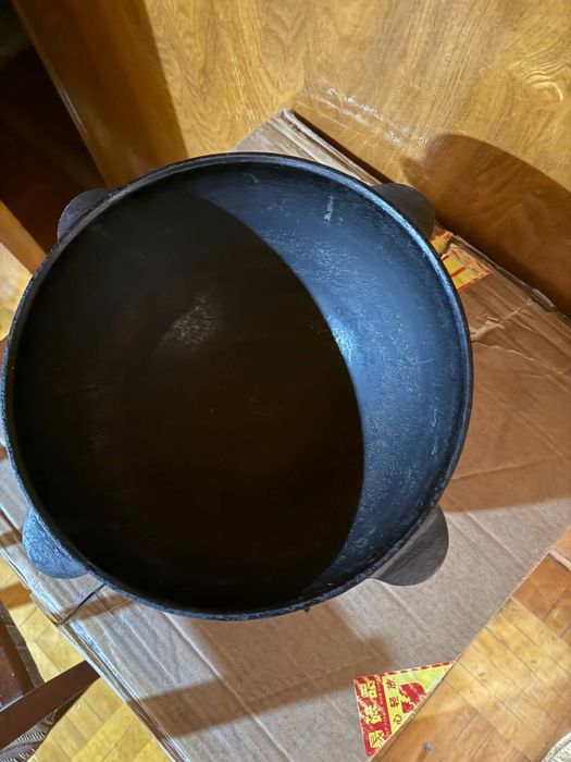 Продается чугунный казан