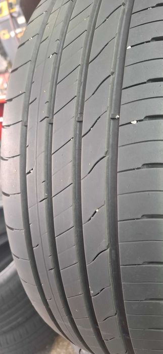 4бр. 215/65/16 Goodyear SUV 6.3mm грайфер, дот 23г. Безплатен монтаж