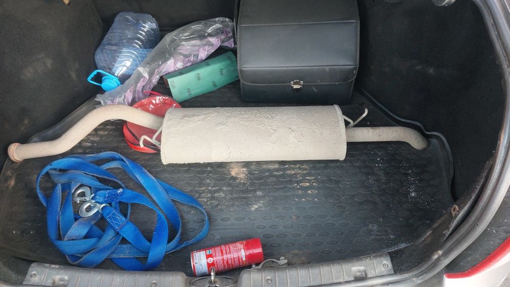 Продам б/у глушитель