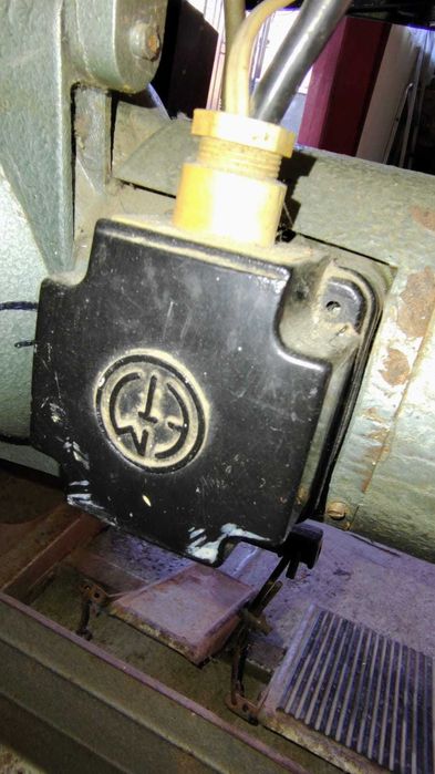 vînd sau dezmebrez mașină de cusut cugir