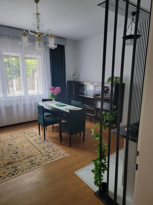 Inchiriez apartament 2 camere la casa