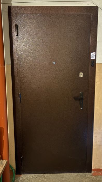 Дверь входная металлическая