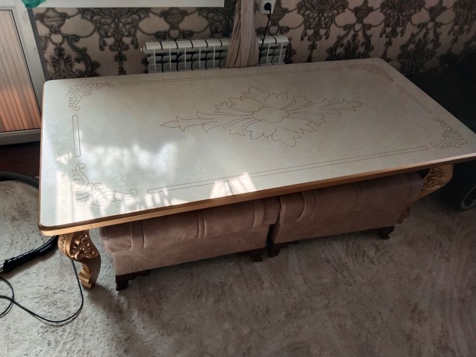 Продается уголок