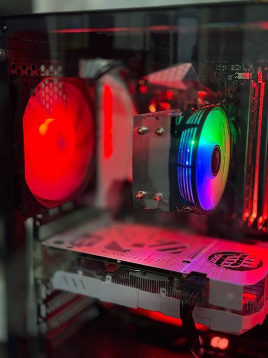Core i7 7700K/ RX580 8 GB/16gb Operativka 512 gb Nvme / Z270 Plata