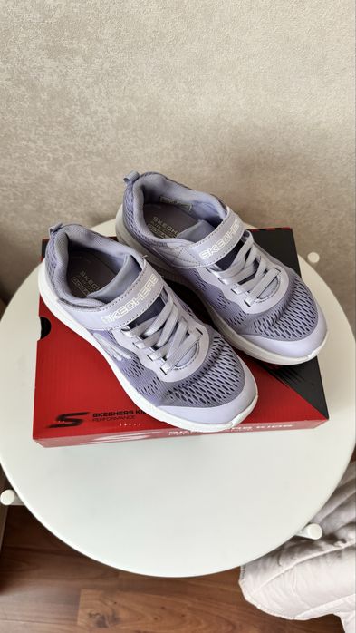 Кроссовки Skechers на девочку