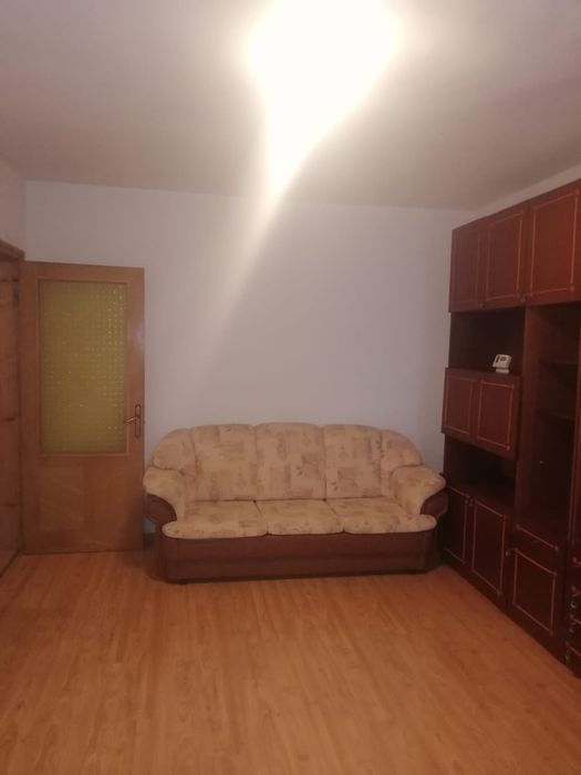 Inchiriez apartament 2 camere