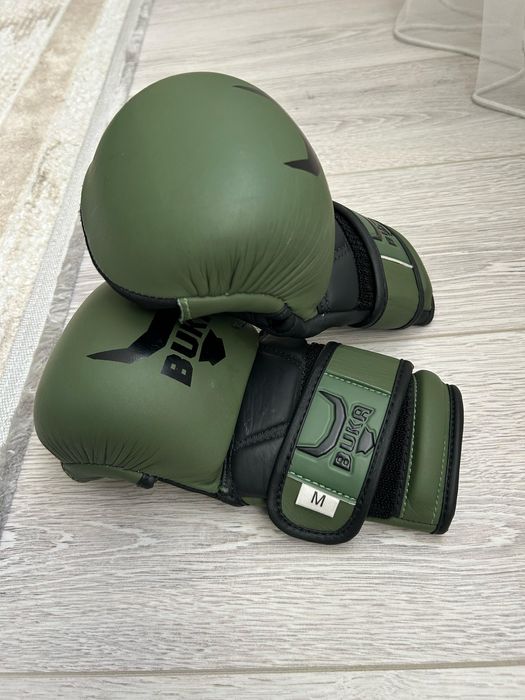 Перчатка(черепеха),шлем,футы для ног