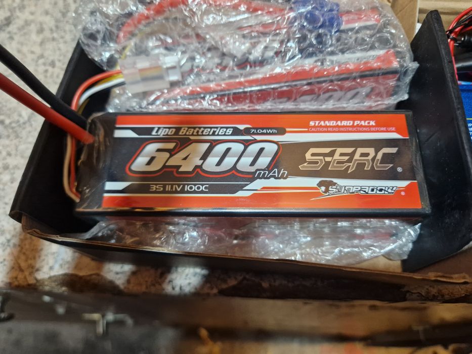 Set 2 baterii noi 6400ma si incarcator xmax