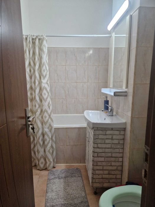 Proprietar, închiriez garsonieră confort I, renovată, complet utilată, 5 minute de metrou Lujerului