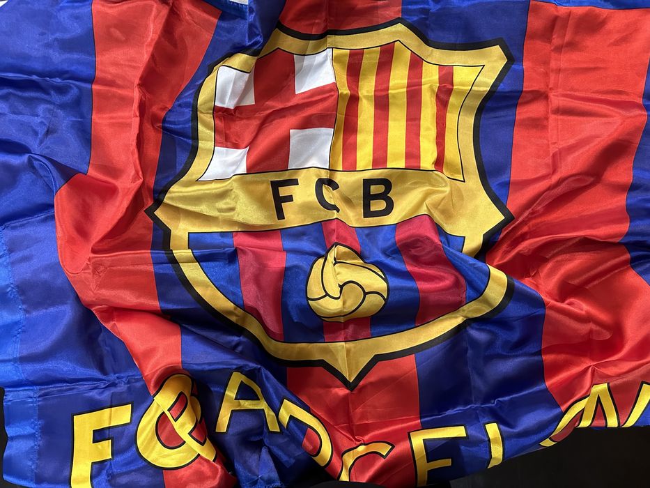 Барселона / знаме с емблемата 150 x 100