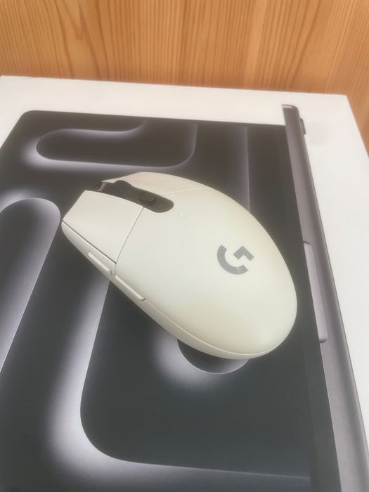 Logitech G305 white