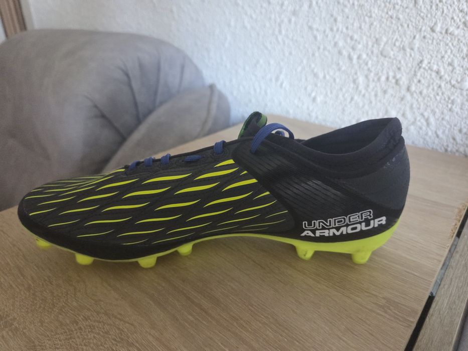 Ghete fotbal Under Armour mărimea 40 - Stare excelentă