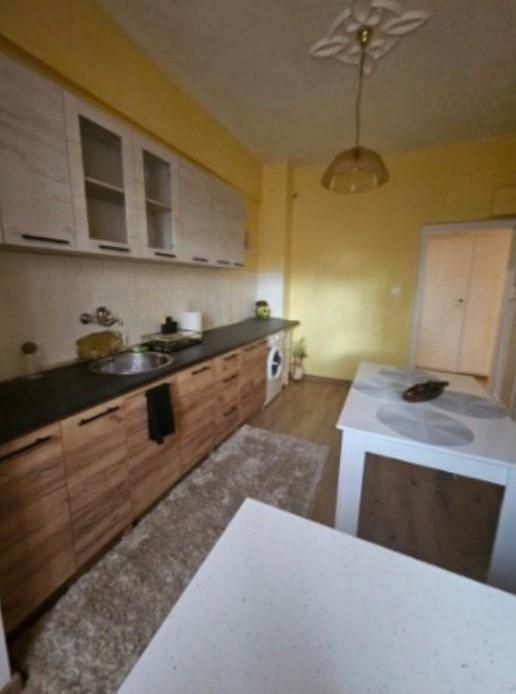 Дава се под наем Тристаен апартамент в София, Хиподрума - 72 кв.м за 650 € - Снимка #1